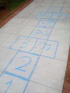 577595_493619910693909_278459851_n